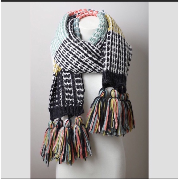 SALE OVERSIZED COLOR BLOCKED SCARF W/FRINGE - Picture 2 of 5